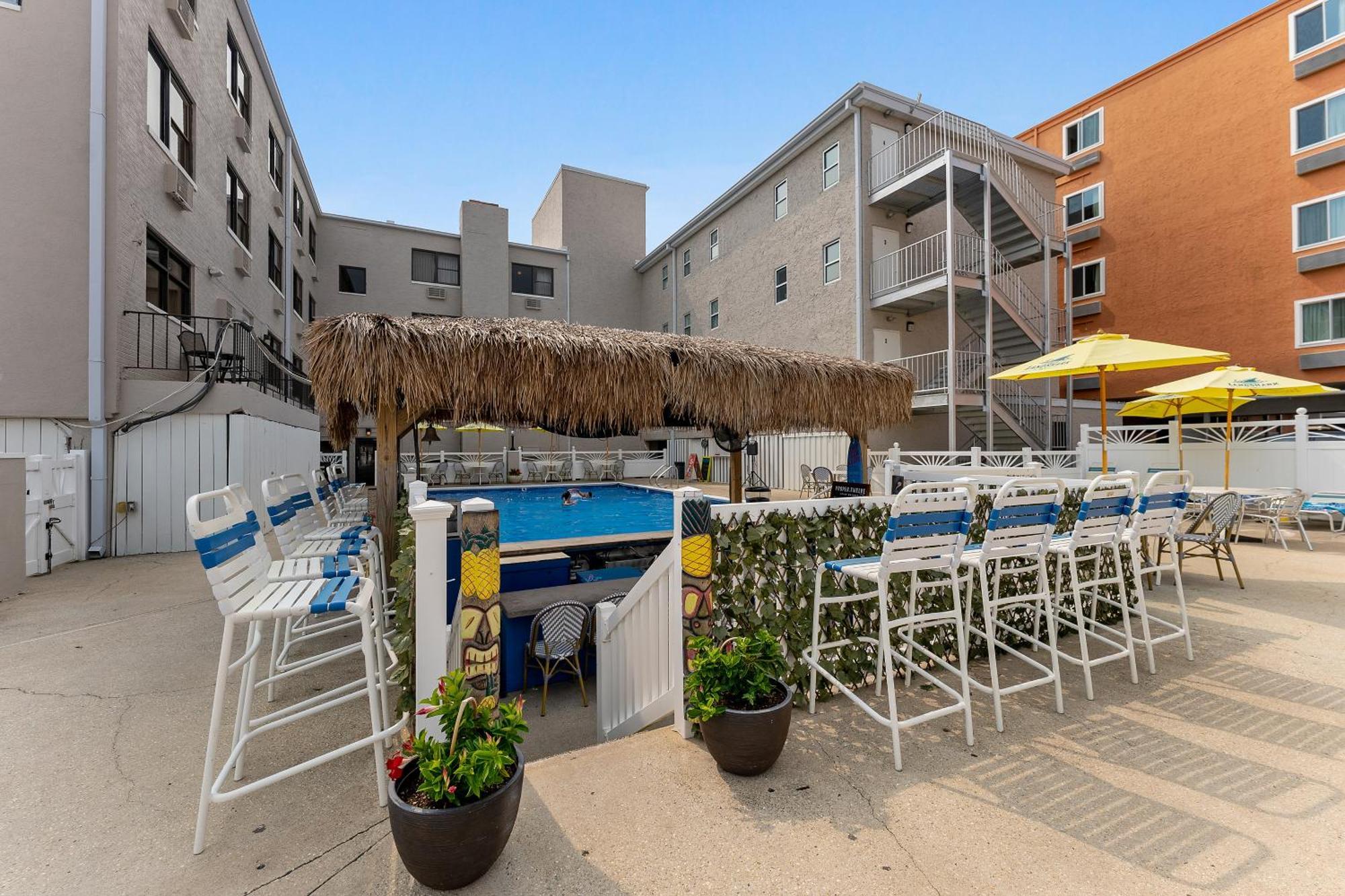 Oceanic Hotel & Barefoot Tiki Bar Wildwood Exterior foto